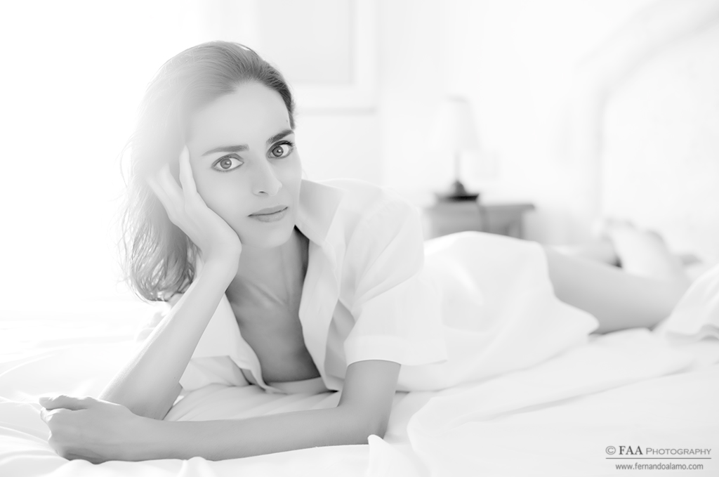 Isabel en la Cama 1