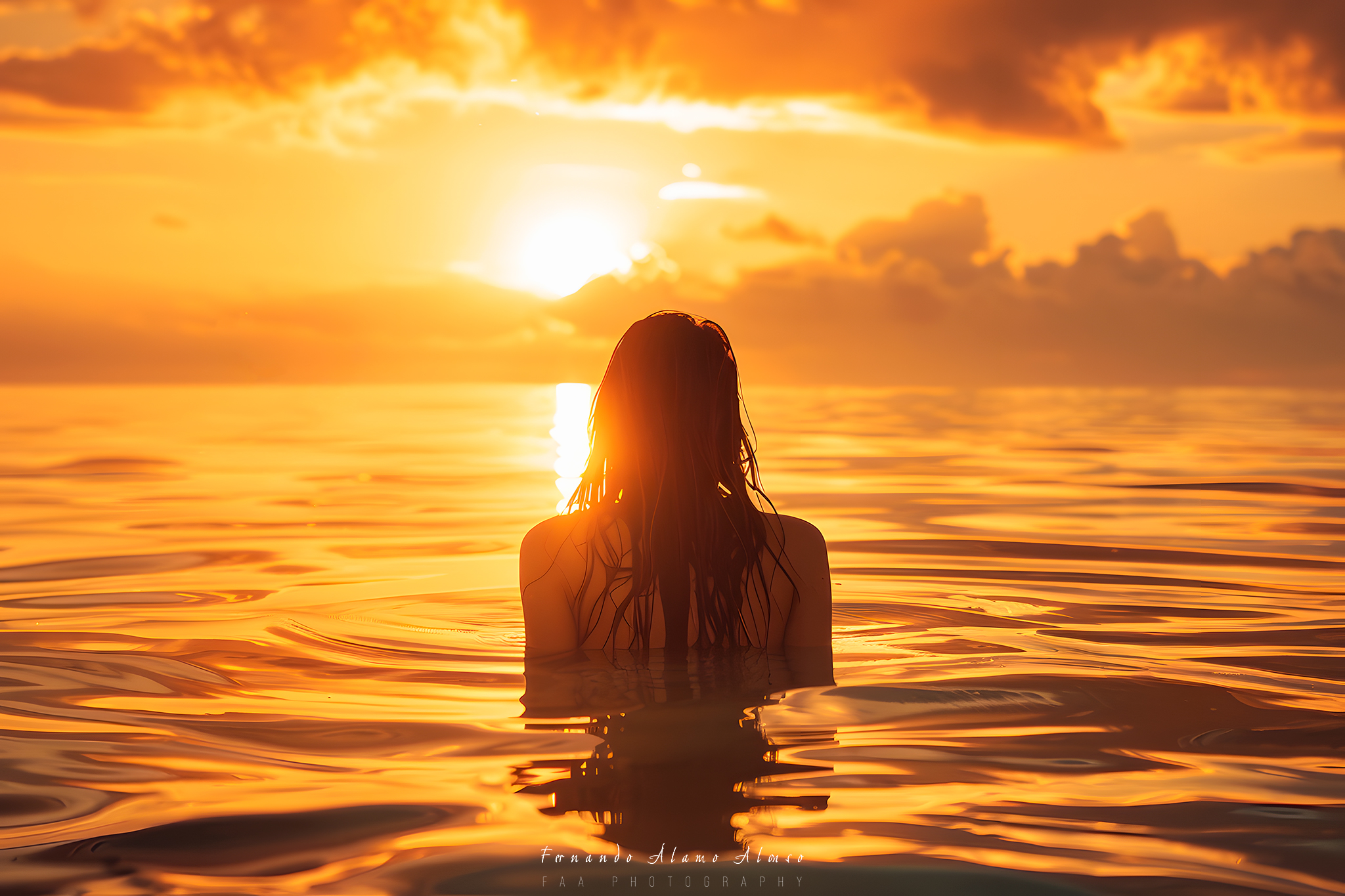 Mujer en el Mar Mirando al Horizonte III